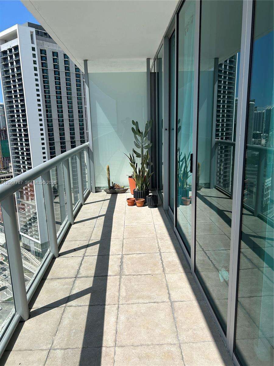 Marina Blue at 888 Biscayne Blvd, Miami, FL 33132 - Out Of market photo 8