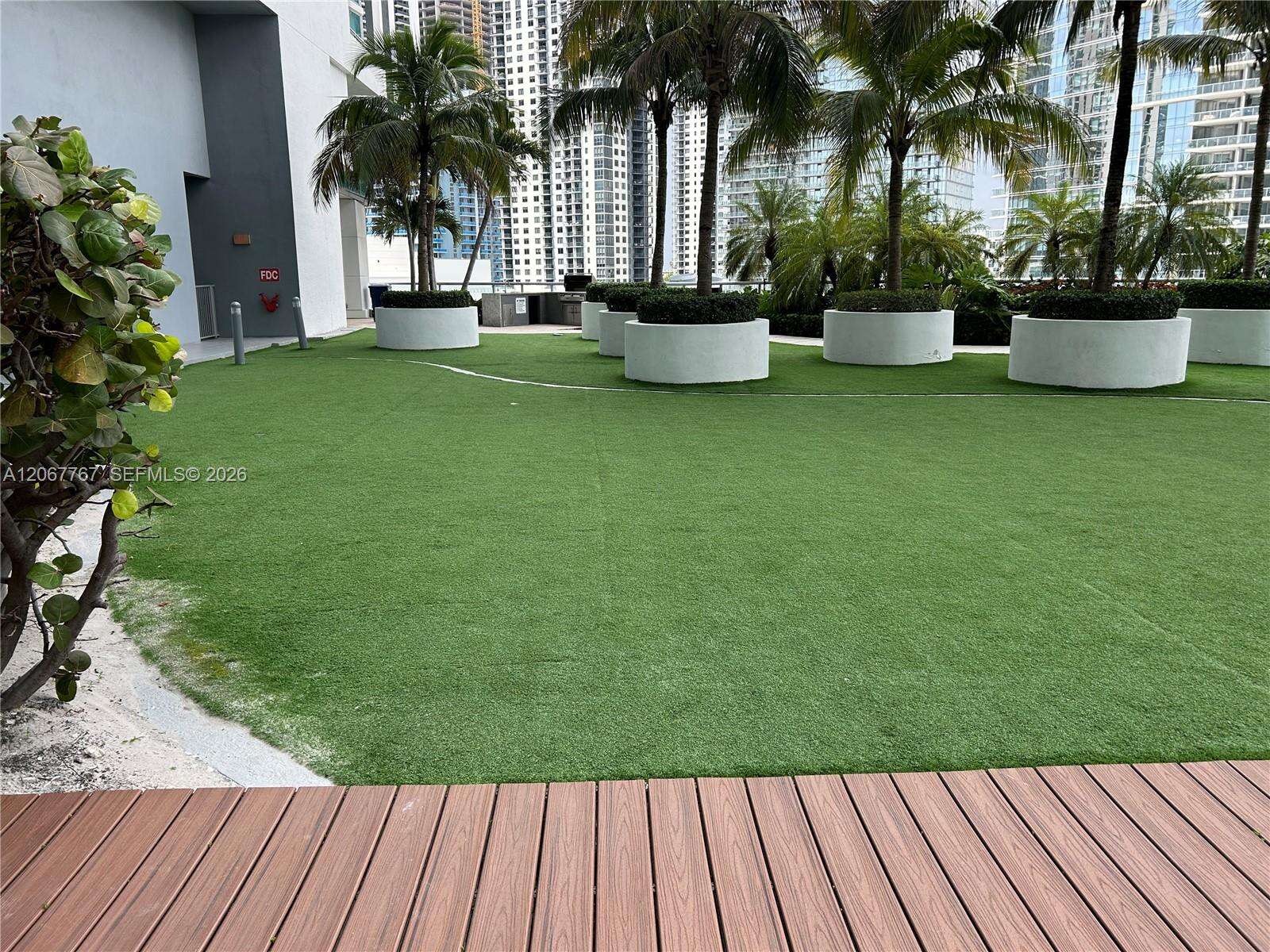 Marina Blue at 888 Biscayne Blvd, Miami, FL 33132 - Out Of market photo 10