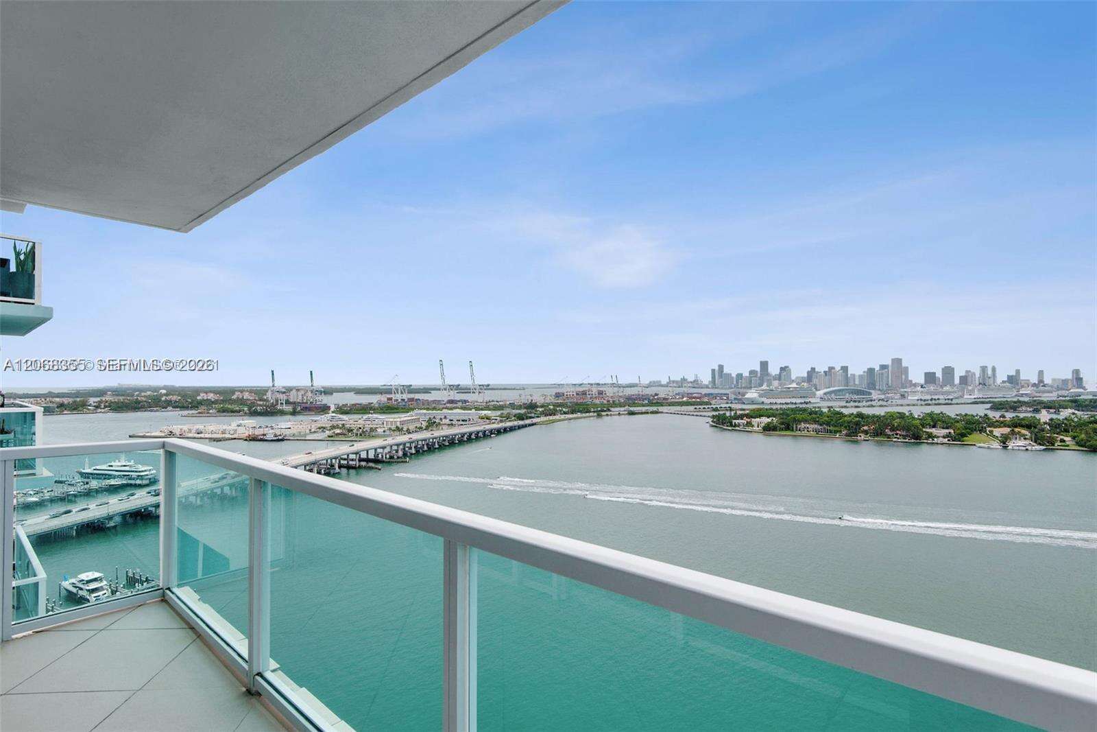 The Floridian at 650 W Ave, Miami Beach, FL 33139 - For Rent photo 2