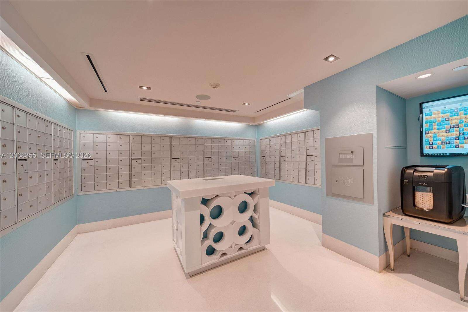 The Floridian at 650 W Ave, Miami Beach, FL 33139 - For Rent photo 16