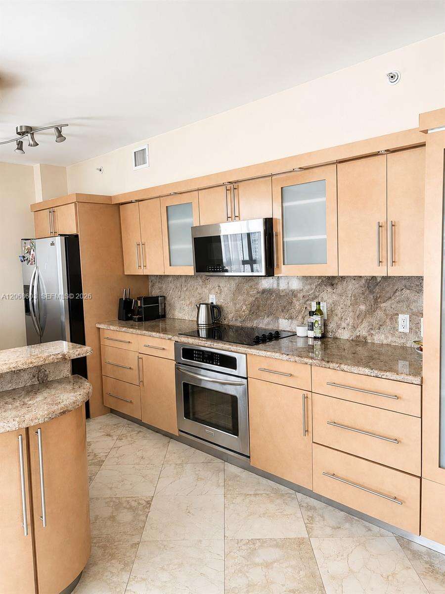King David at 17555 Atlantic Blvd, Sunny Isles Beach, FL 33160 - For Rent photo 13