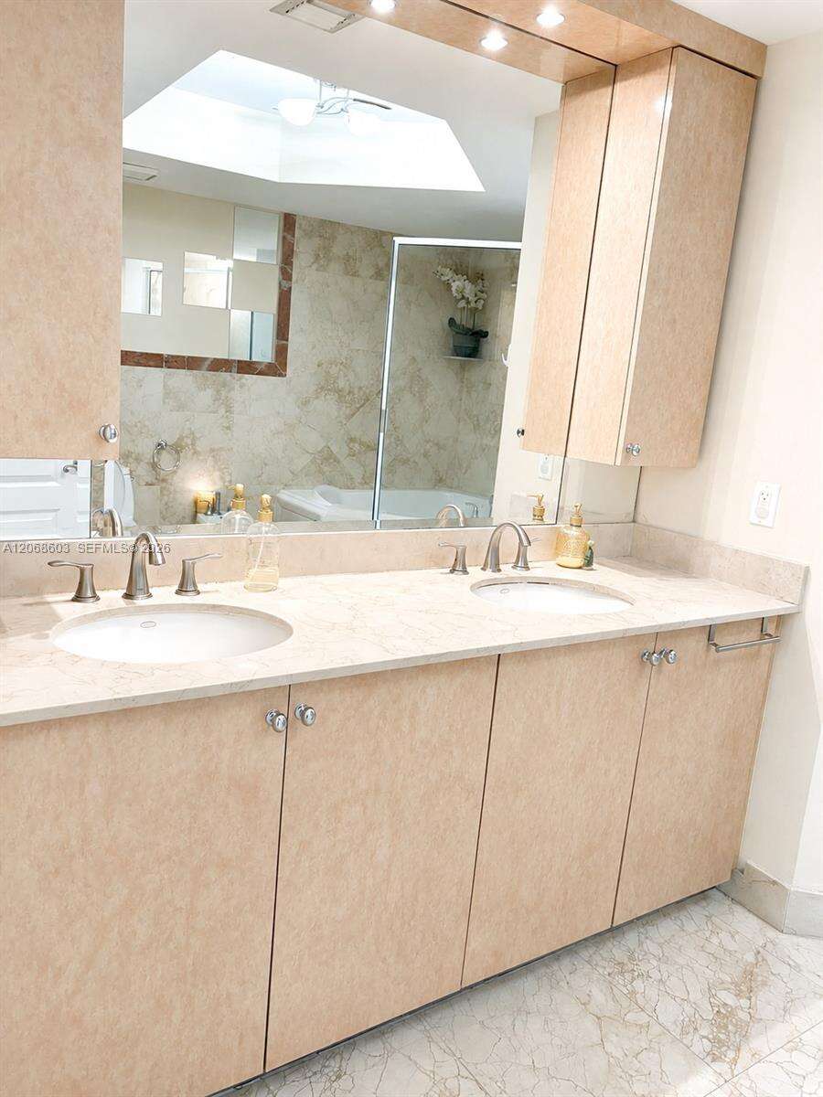 King David at 17555 Atlantic Blvd, Sunny Isles Beach, FL 33160 - For Rent photo 29