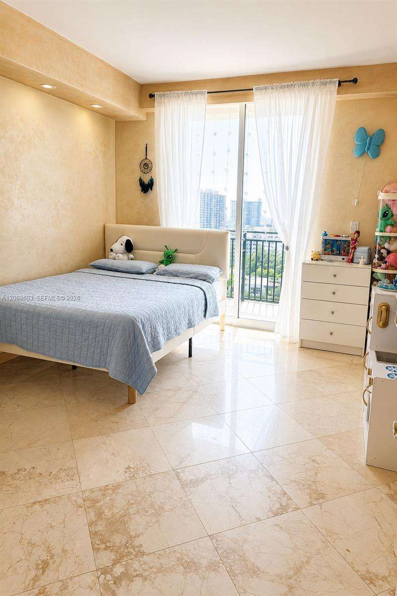King David at 17555 Atlantic Blvd, Sunny Isles Beach, FL 33160 - For Rent photo 36