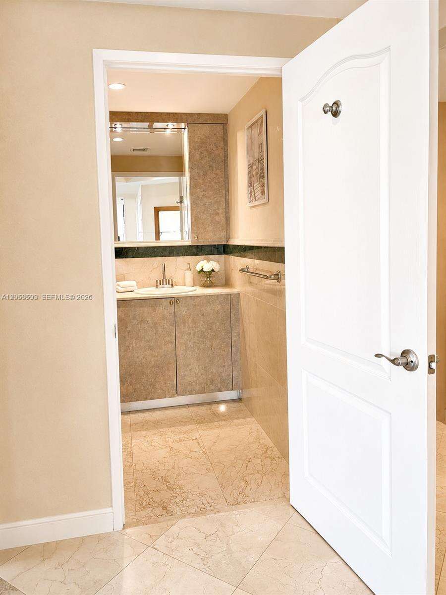 King David at 17555 Atlantic Blvd, Sunny Isles Beach, FL 33160 - For Rent photo 47
