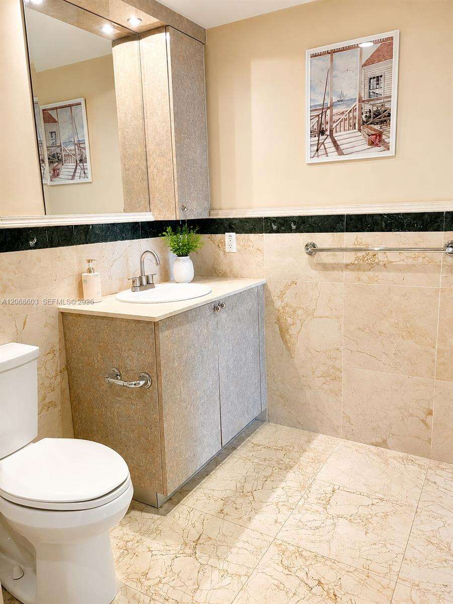 King David at 17555 Atlantic Blvd, Sunny Isles Beach, FL 33160 - For Rent photo 48
