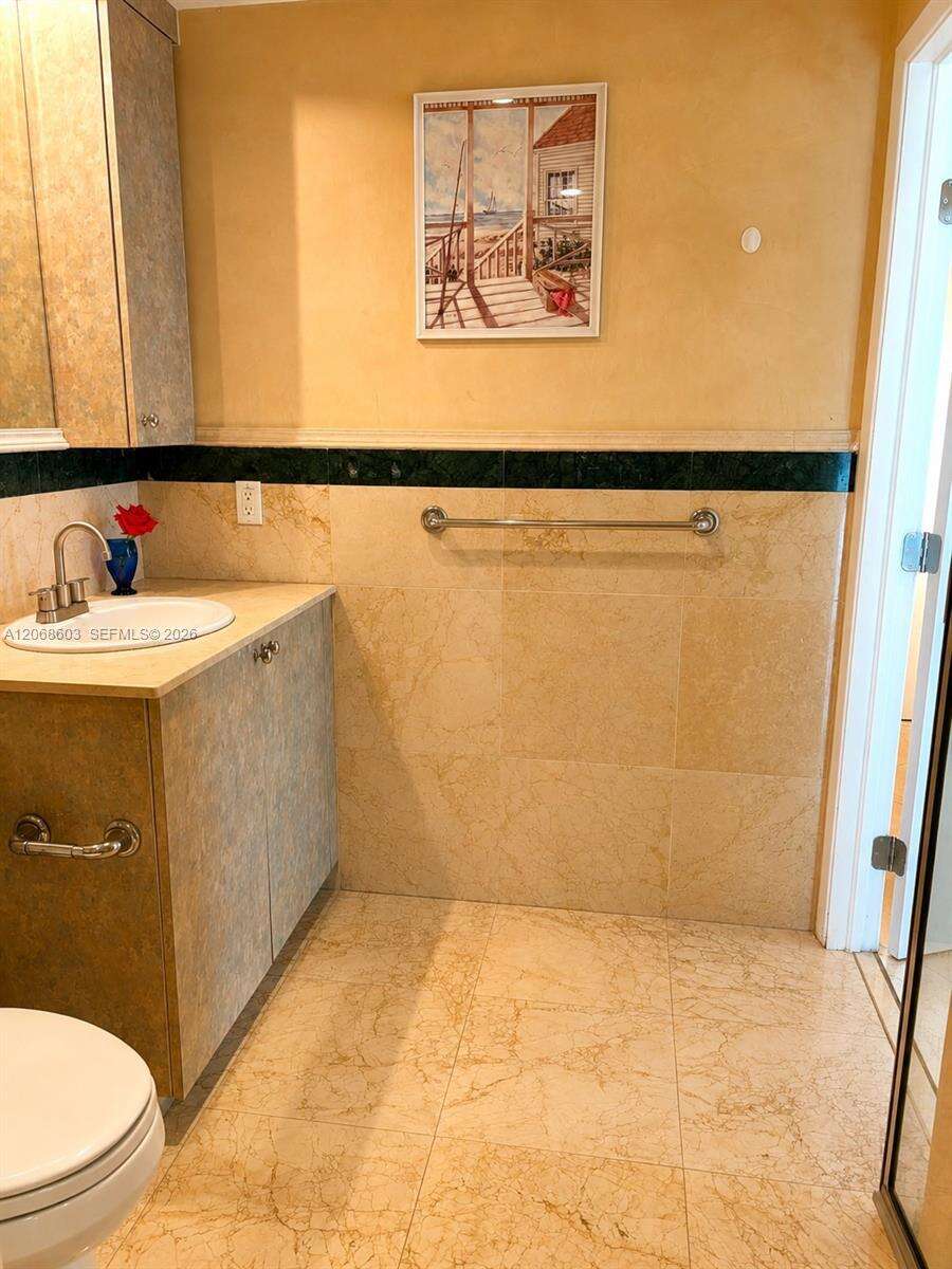 King David at 17555 Atlantic Blvd, Sunny Isles Beach, FL 33160 - For Rent photo 50