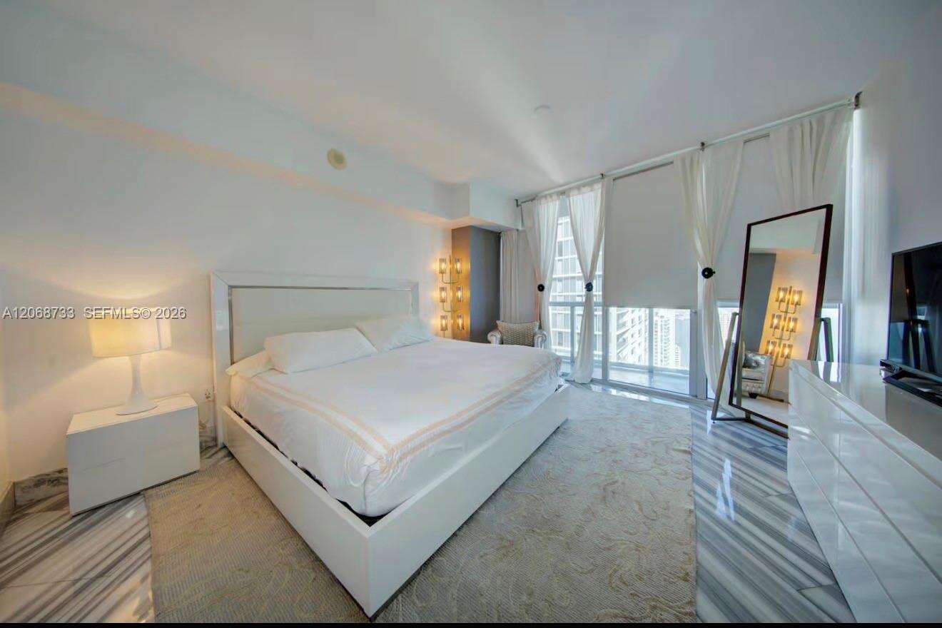 Icon Brickell 3 at 485 Brickell Ave, Miami, FL 33131 - For Rent photo 11