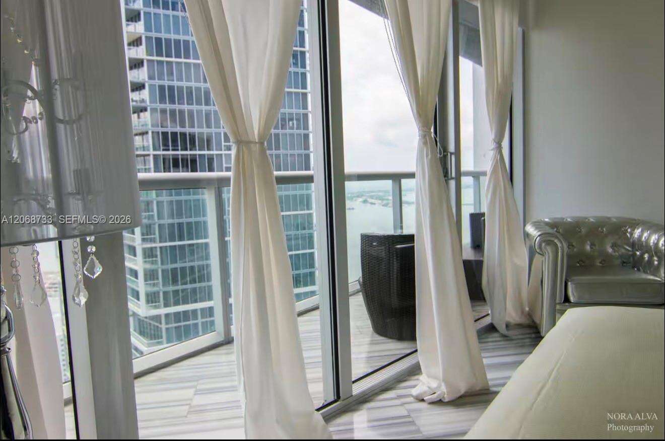 Icon Brickell 3 at 485 Brickell Ave, Miami, FL 33131 - For Rent photo 12