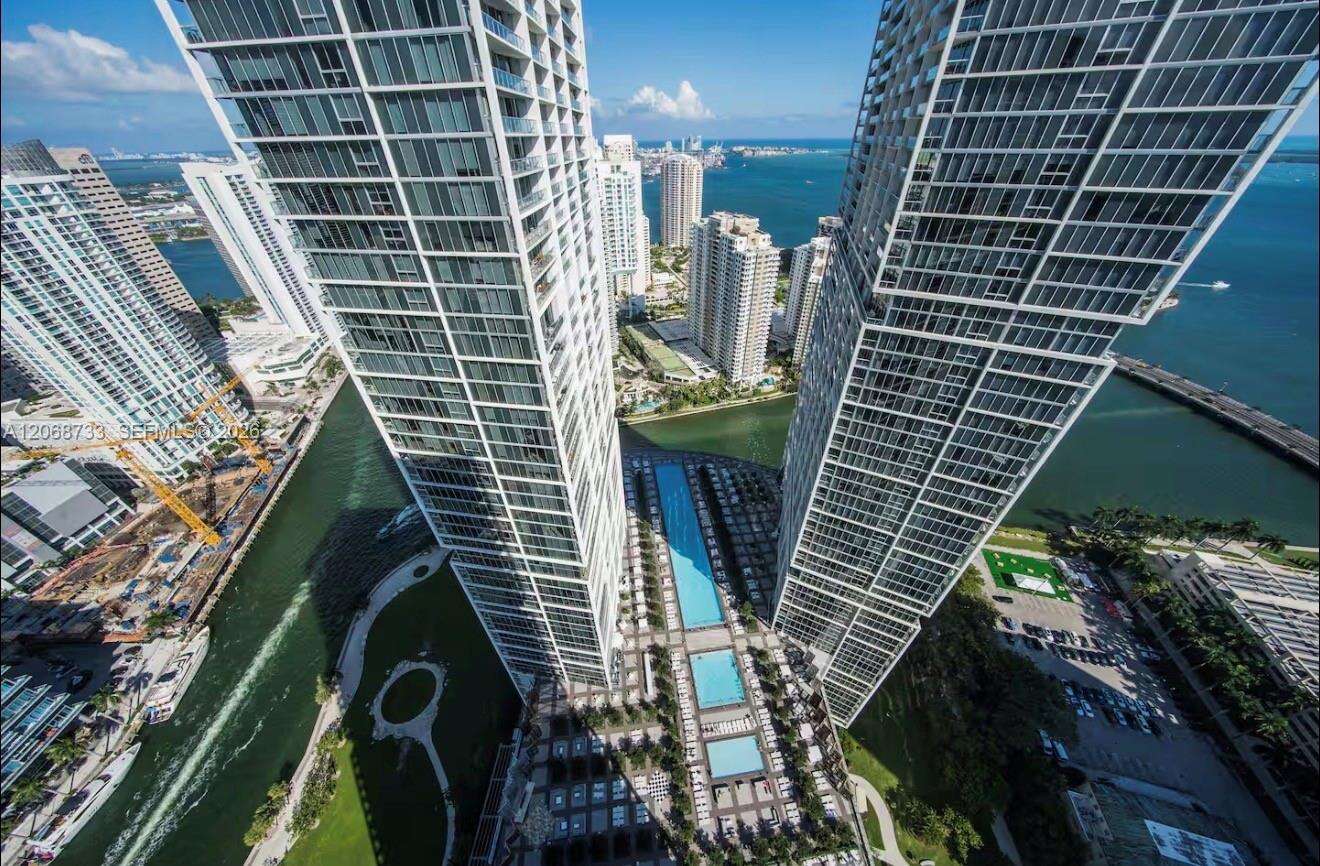 Icon Brickell 3 at 485 Brickell Ave, Miami, FL 33131 - For Rent photo 4