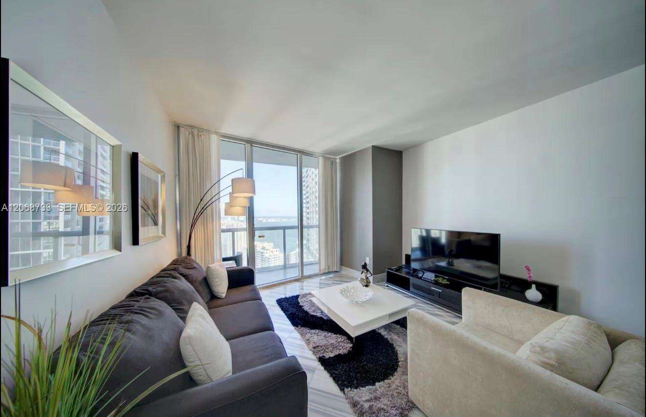Icon Brickell 3 at 485 Brickell Ave, Miami, FL 33131 - For Rent photo 7