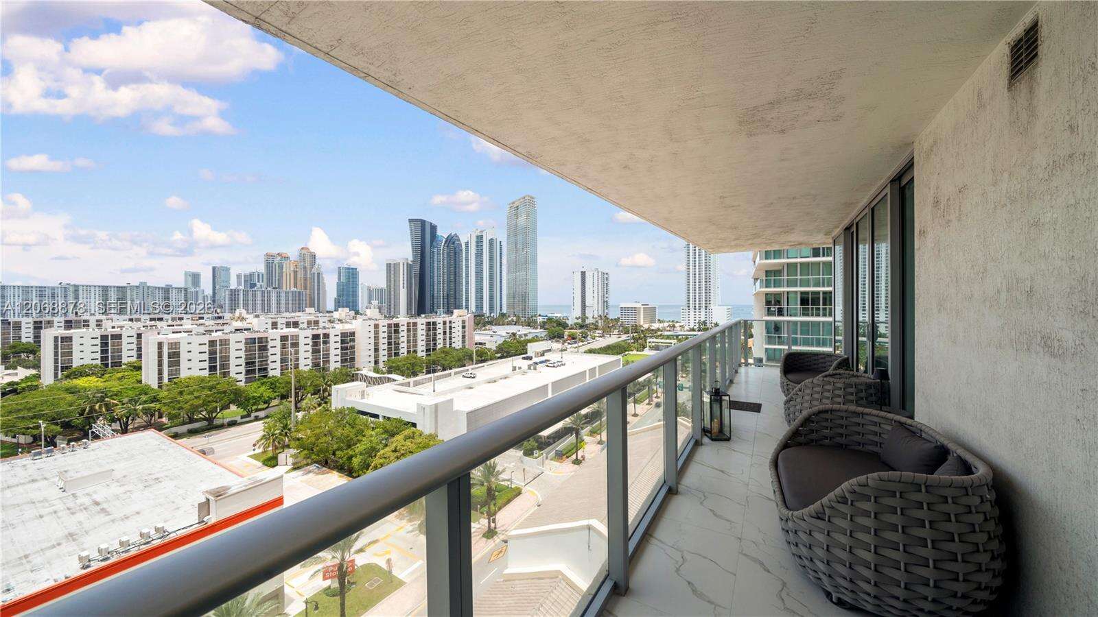 Parque Towers at 330 Sunny Isles Blvd, Sunny Isles Beach, FL 33160 - For Rent photo 35
