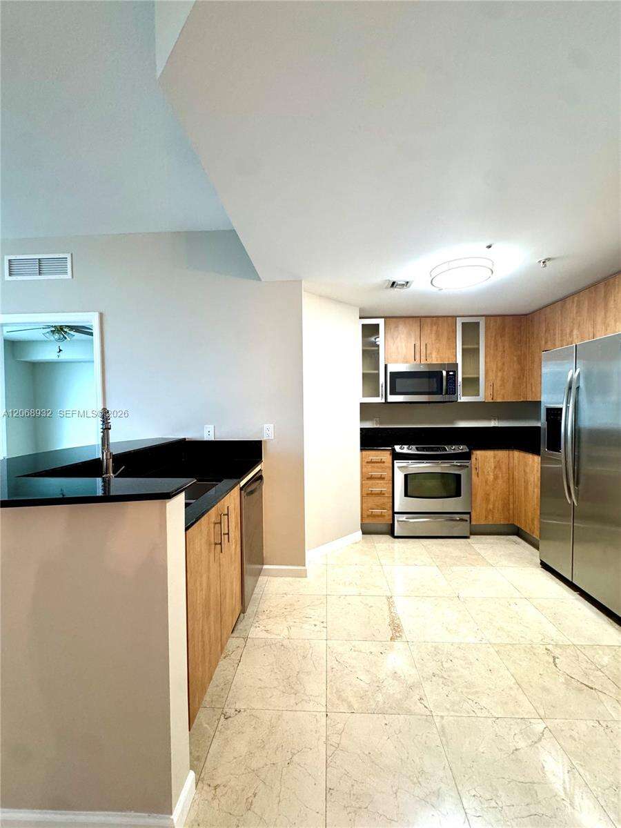 360 Condo at 7900 Harbor Island Dr, North Bay Village, FL 33141 - For Rent photo 11