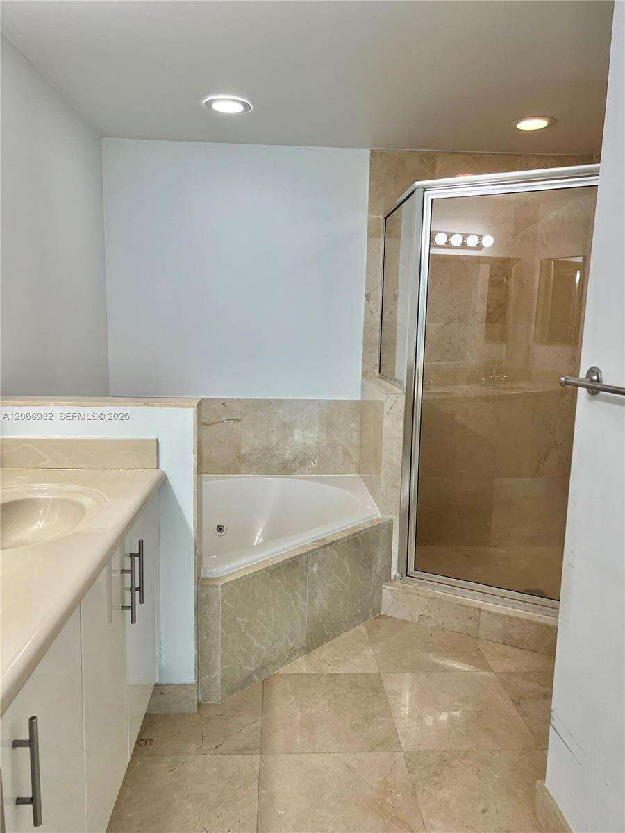 360 Condo at 7900 Harbor Island Dr, North Bay Village, FL 33141 - For Rent photo 9