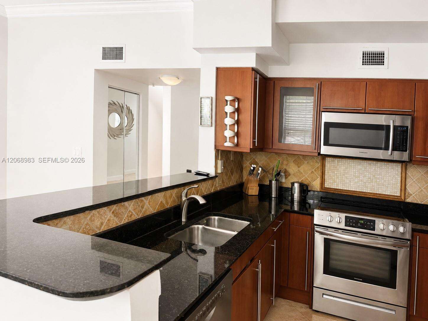 2080 Ocean Drive at 2069 Ocean Dr, Hallandale Beach, FL 33009 - For Rent photo 30