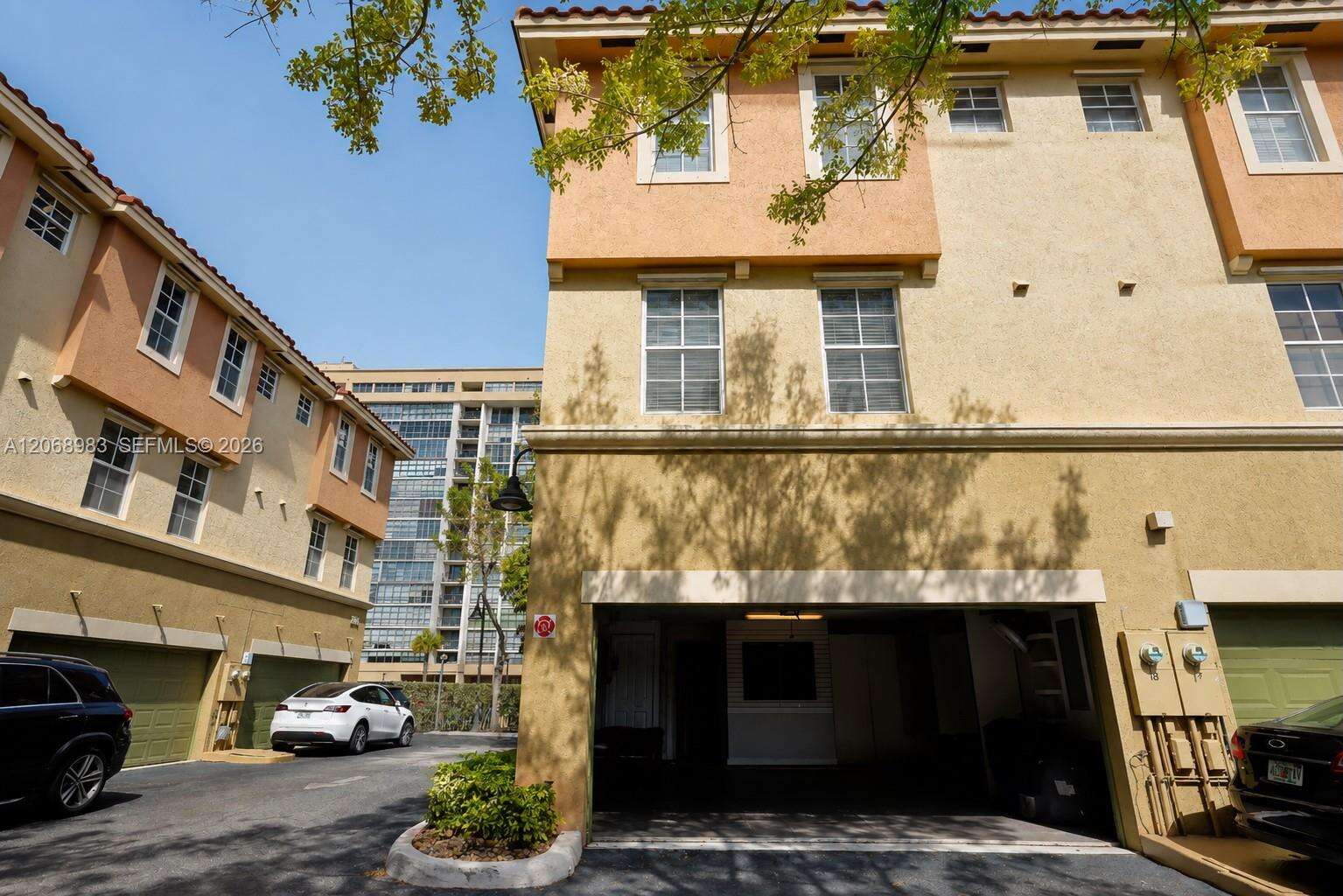 2080 Ocean Drive at 2069 Ocean Dr, Hallandale Beach, FL 33009 - For Rent photo 9