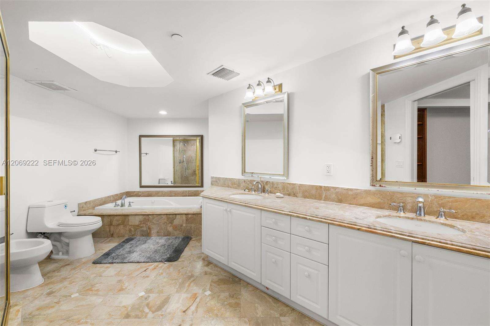 Solimar at 9559 Collins Ave, Surfside, FL 33154 - For Rent photo 25