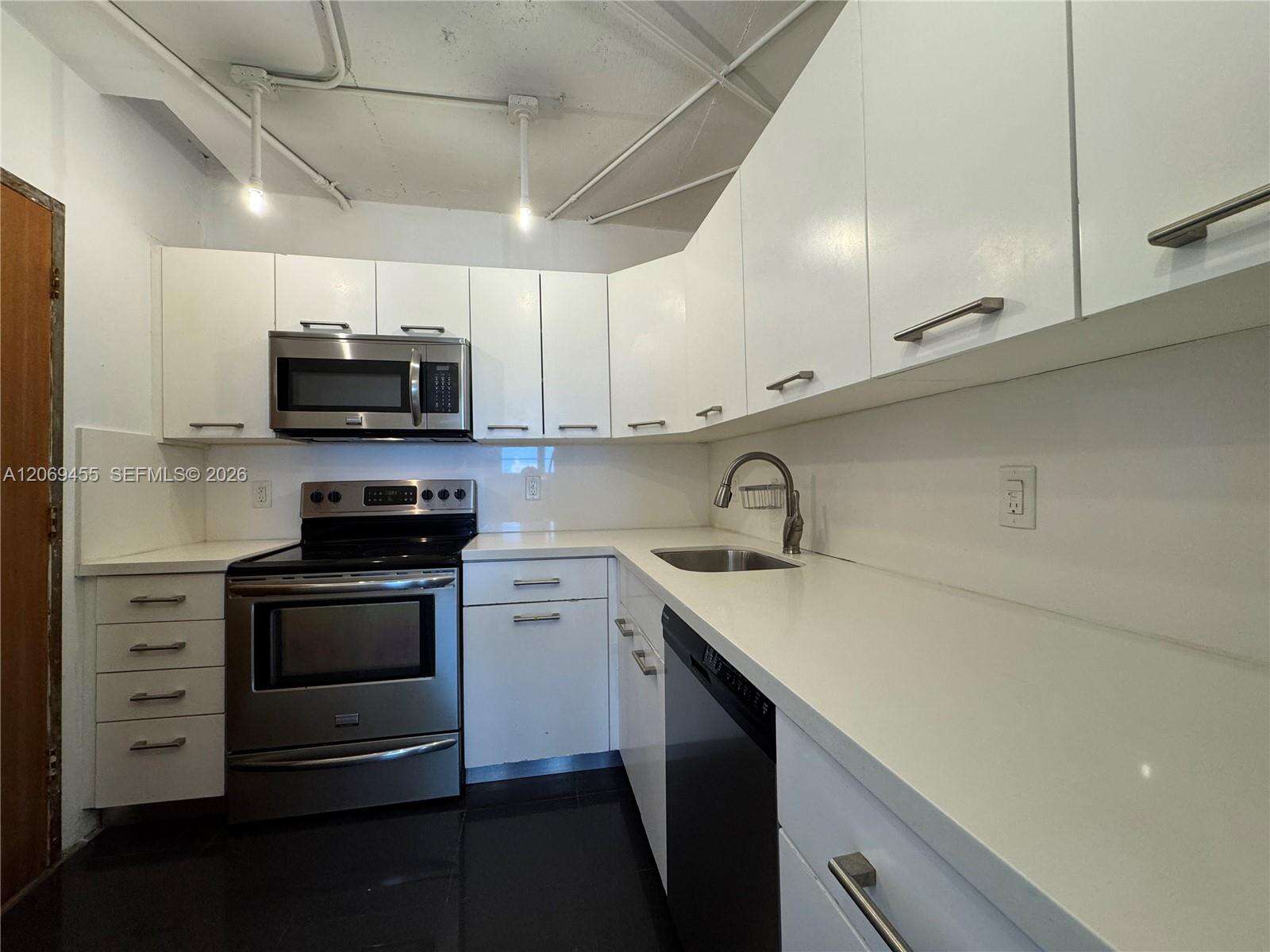 South Bay Club at 800 W Ave, Miami Beach, FL 33139 - For Rent photo 5