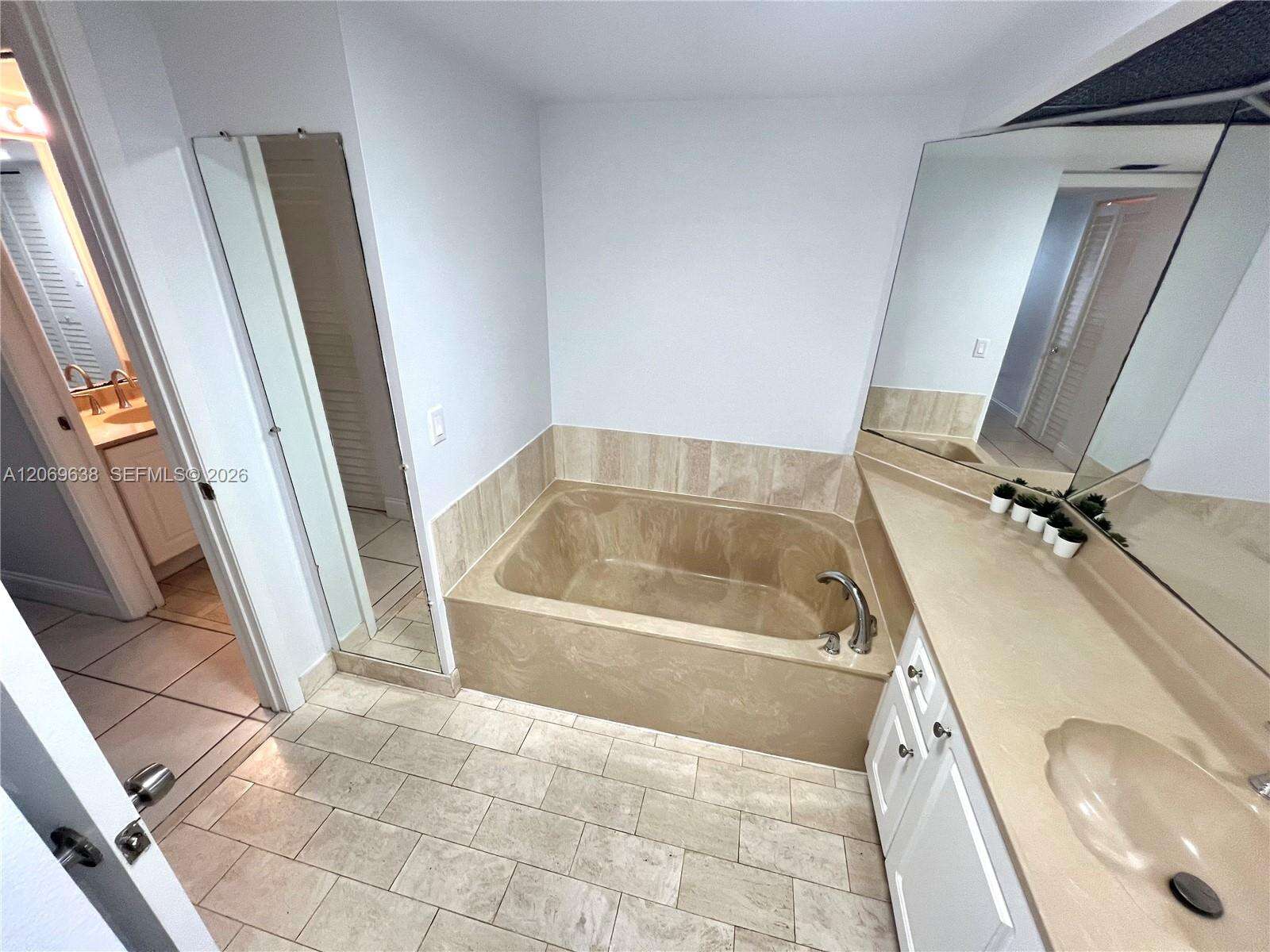 The Grand at 1717 Bayshore Dr, Miami, FL 33132 - For Rent photo 19