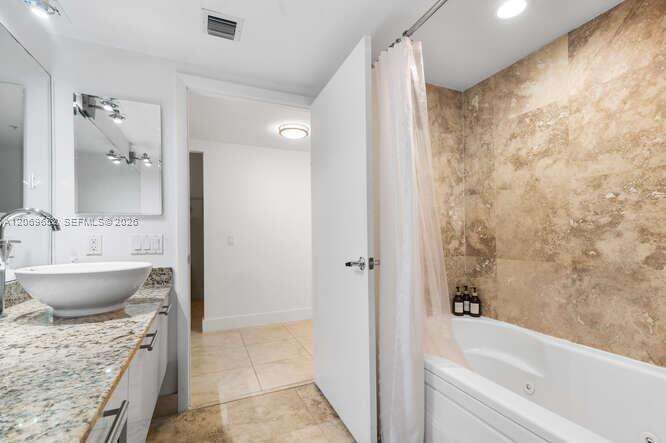 Brickell On The River at 41 5 St, Miami, FL 33131 - For Rent photo 15