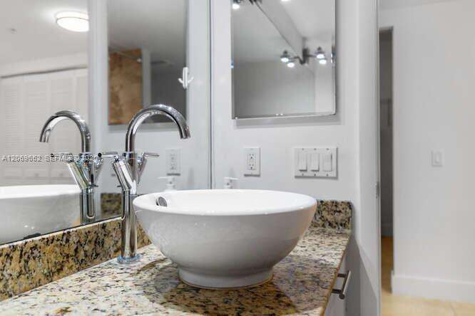Brickell On The River at 41 5 St, Miami, FL 33131 - For Rent photo 25