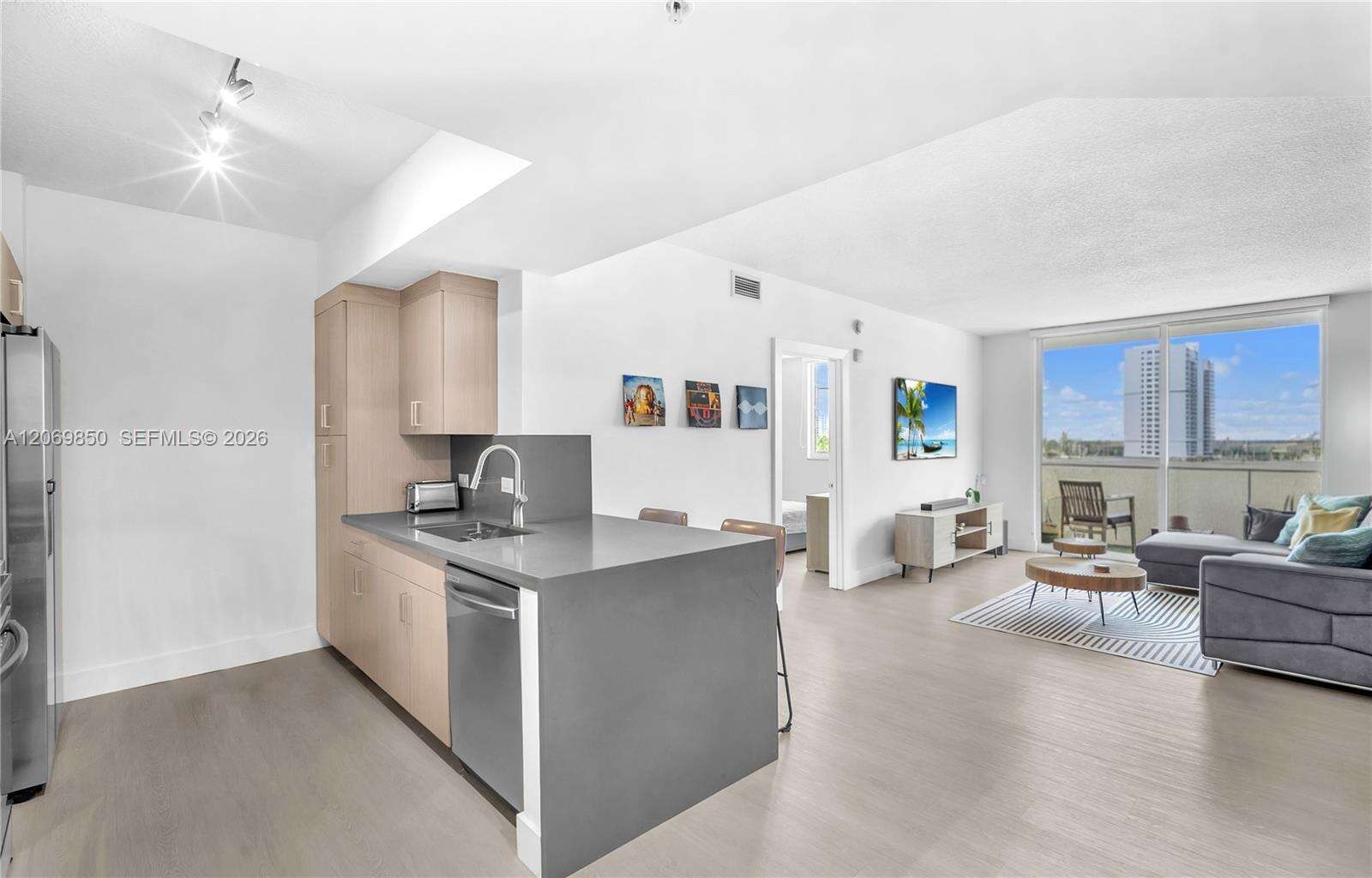 Venture at 18800 29 Ave, Aventura, FL 33180 - For Rent photo 14