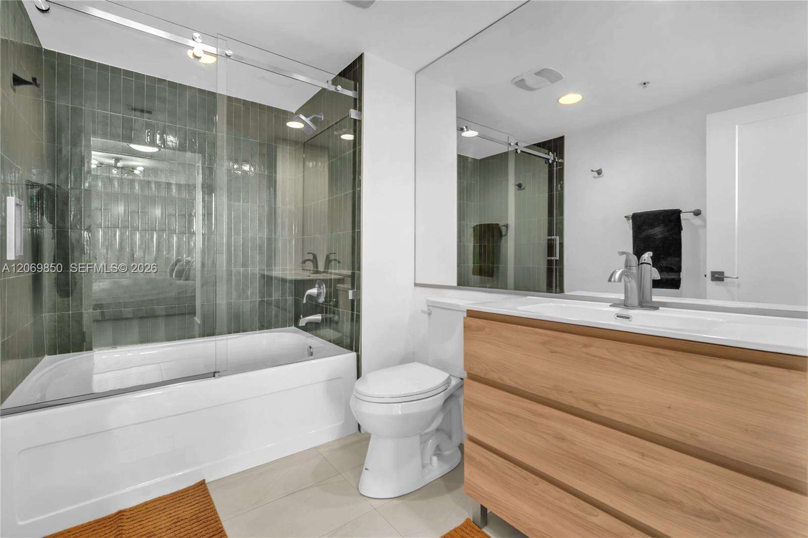 Venture at 18800 29 Ave, Aventura, FL 33180 - For Rent photo 19