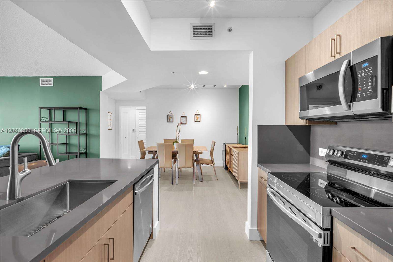 Venture at 18800 29 Ave, Aventura, FL 33180 - For Rent photo 23