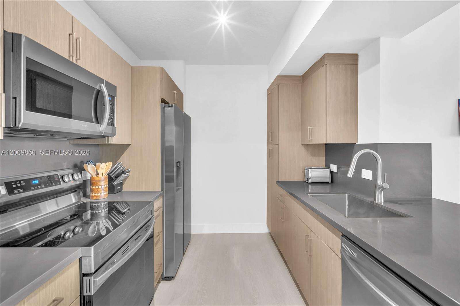 Venture at 18800 29 Ave, Aventura, FL 33180 - For Rent photo 5