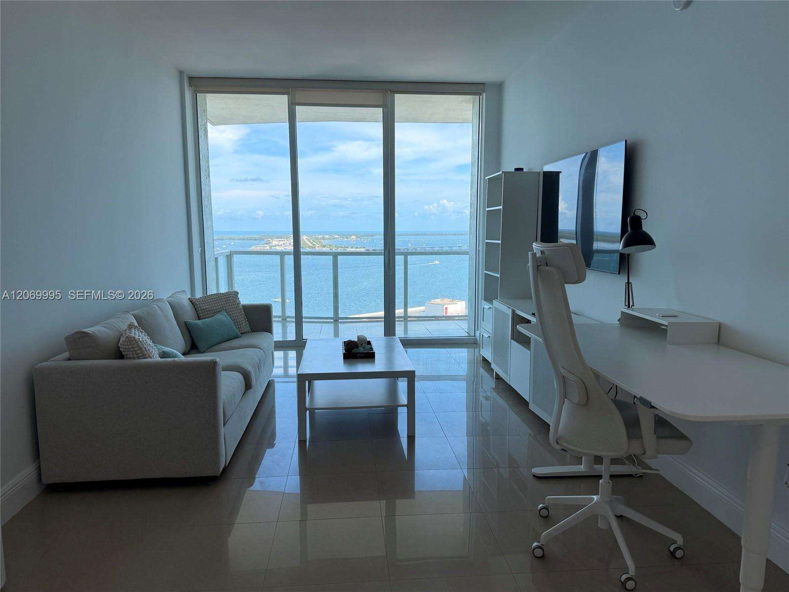 Emerald At Brickell at 218 14 St, Miami, FL 33131 - For Rent photo 2