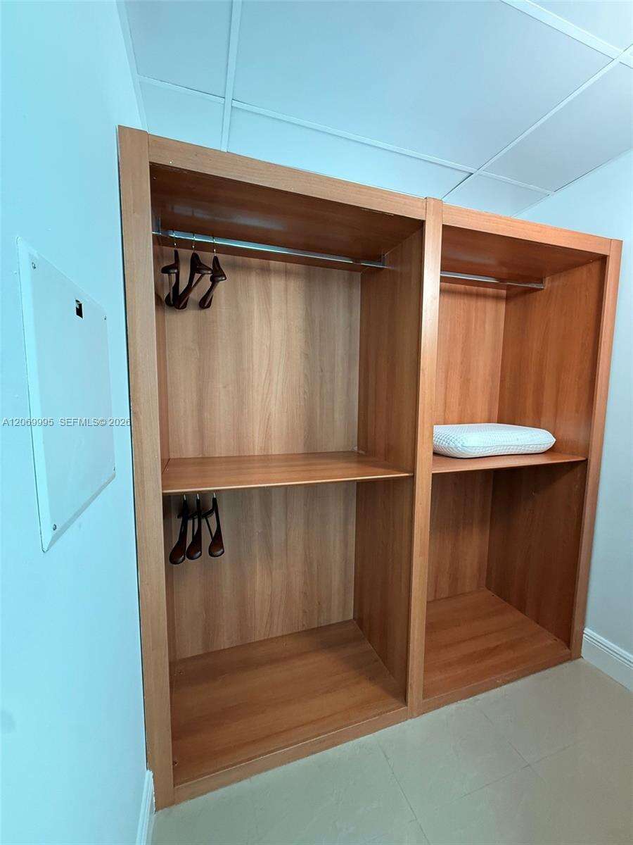 Emerald At Brickell at 218 14 St, Miami, FL 33131 - For Rent photo 12