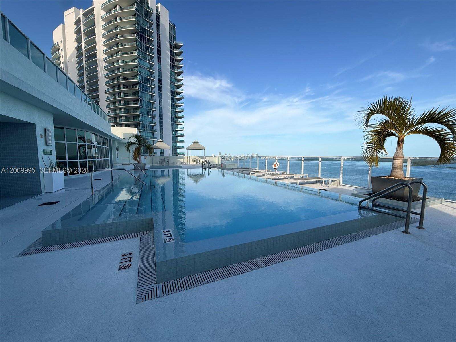 Emerald At Brickell at 218 14 St, Miami, FL 33131 - For Rent photo 16
