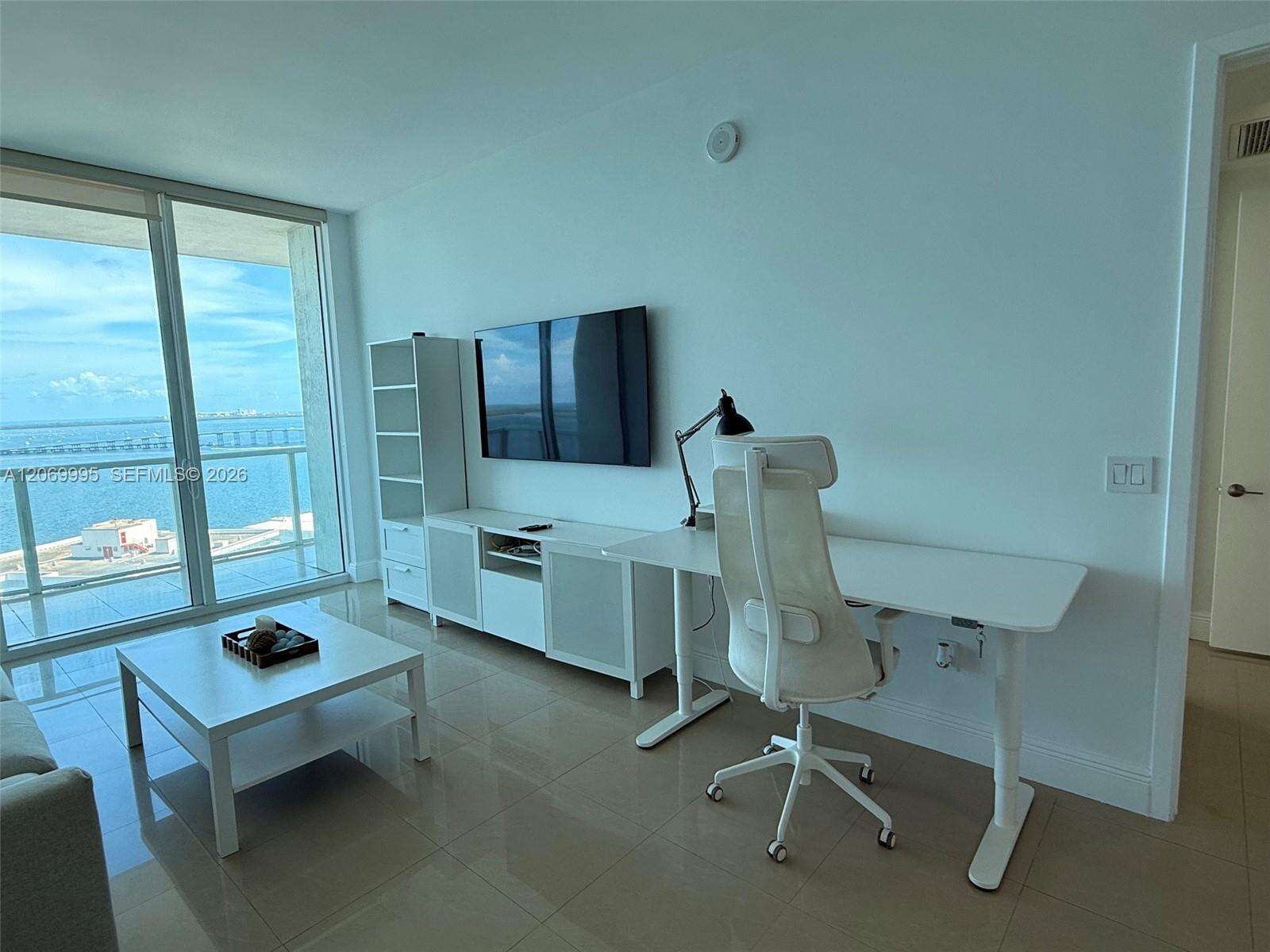 Emerald At Brickell at 218 14 St, Miami, FL 33131 - For Rent photo 3