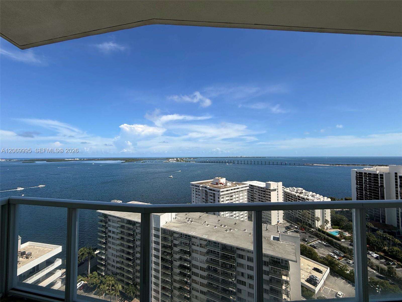 Emerald At Brickell at 218 14 St, Miami, FL 33131 - For Rent photo 4