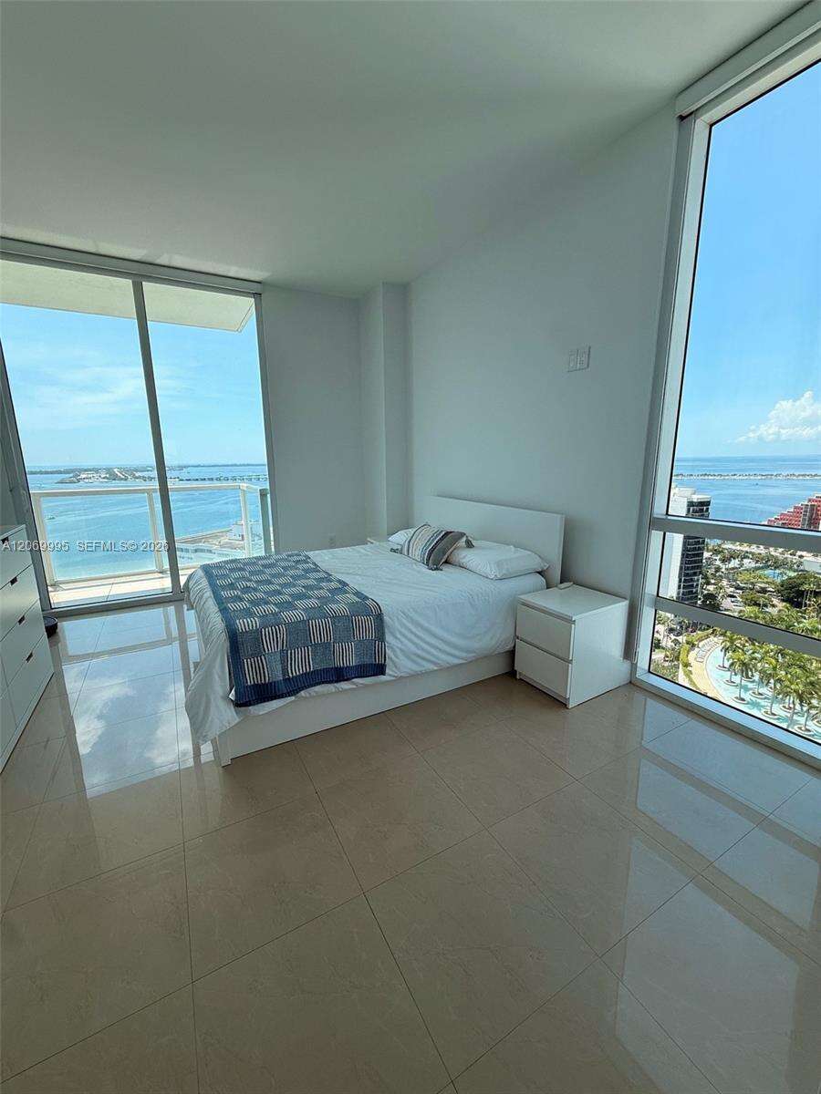 Emerald At Brickell at 218 14 St, Miami, FL 33131 - For Rent photo 7