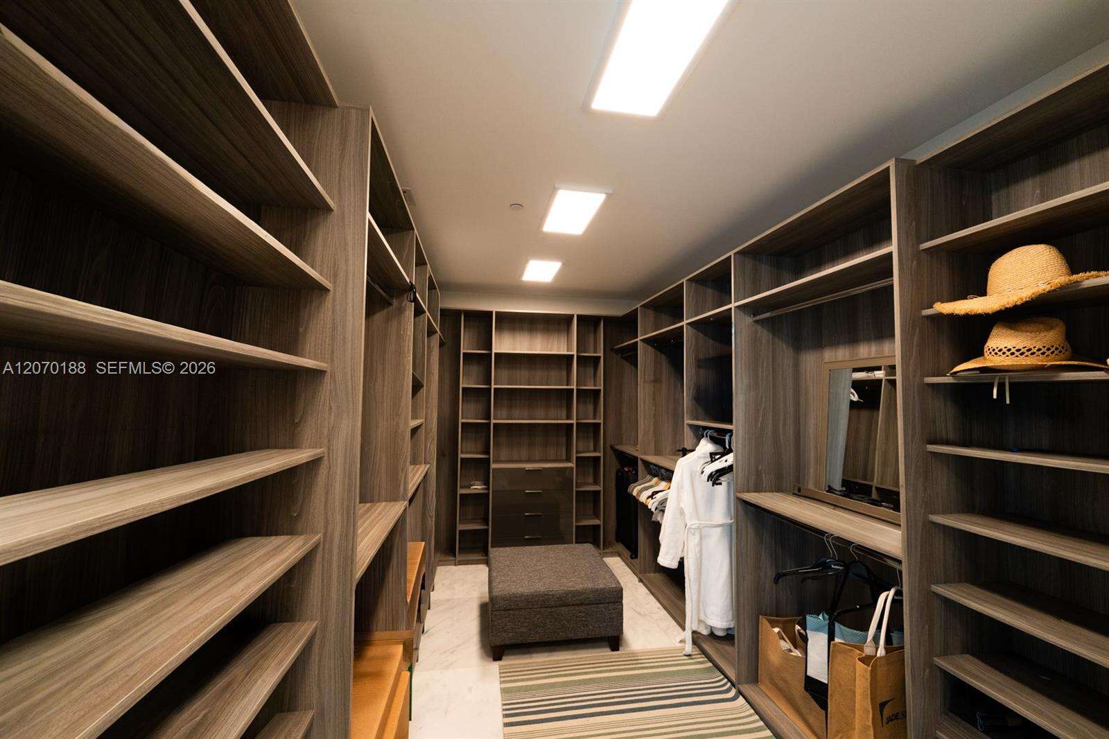 Jade Signature at 16901 Collins Ave, Sunny Isles Beach, FL 33160 - For Rent photo 11