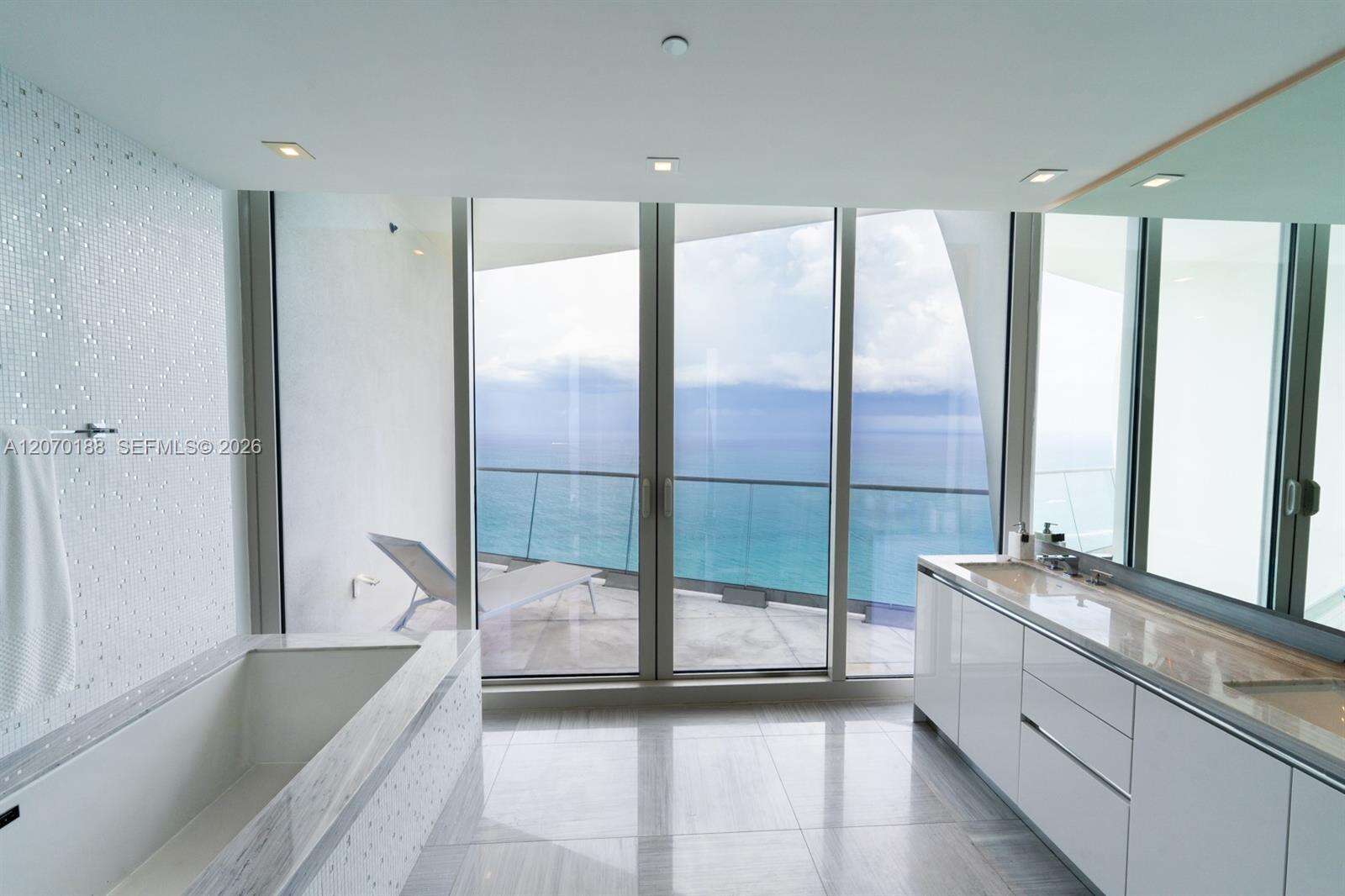 Jade Signature at 16901 Collins Ave, Sunny Isles Beach, FL 33160 - For Rent photo 14