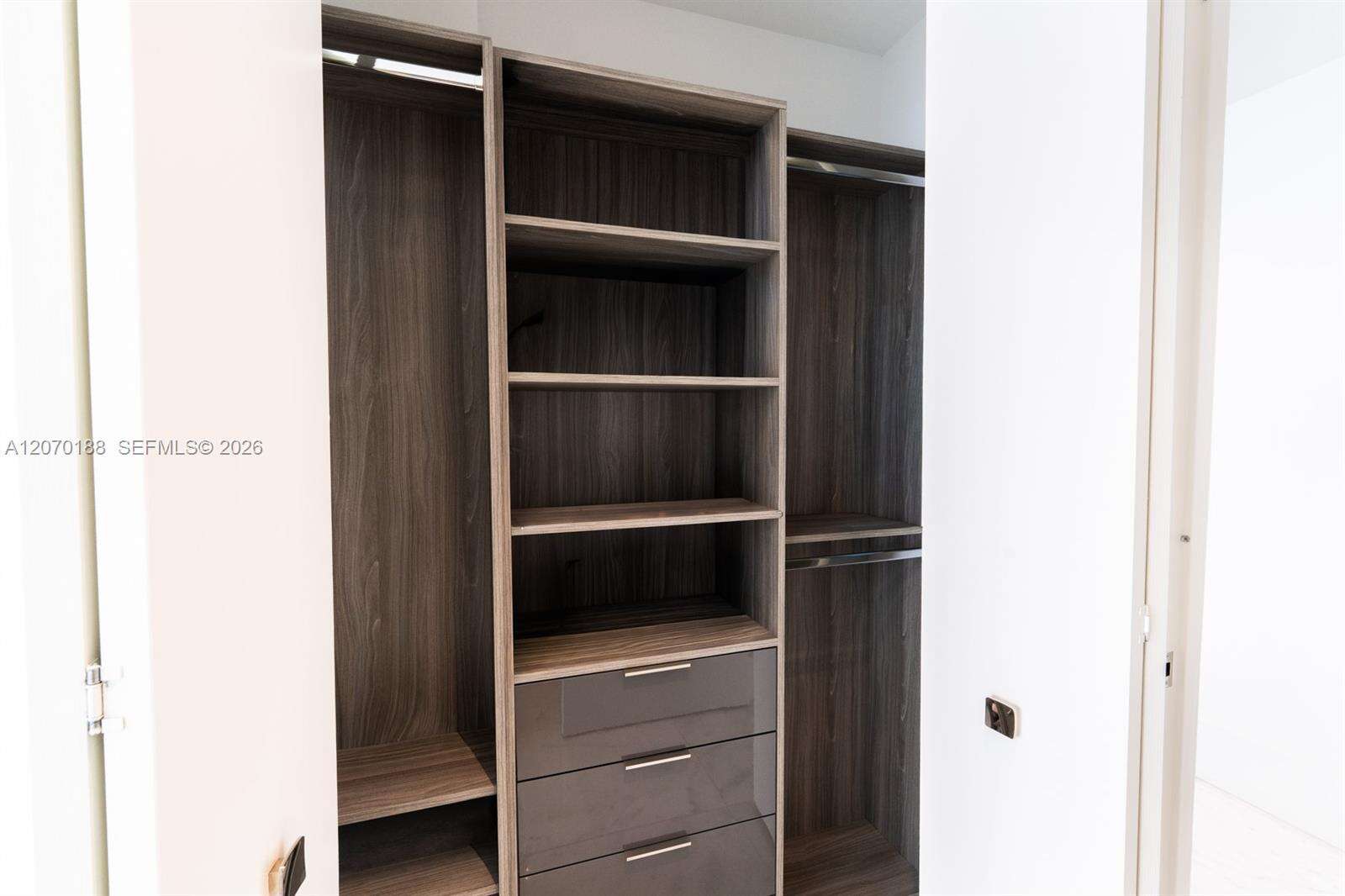 Jade Signature at 16901 Collins Ave, Sunny Isles Beach, FL 33160 - For Rent photo 23