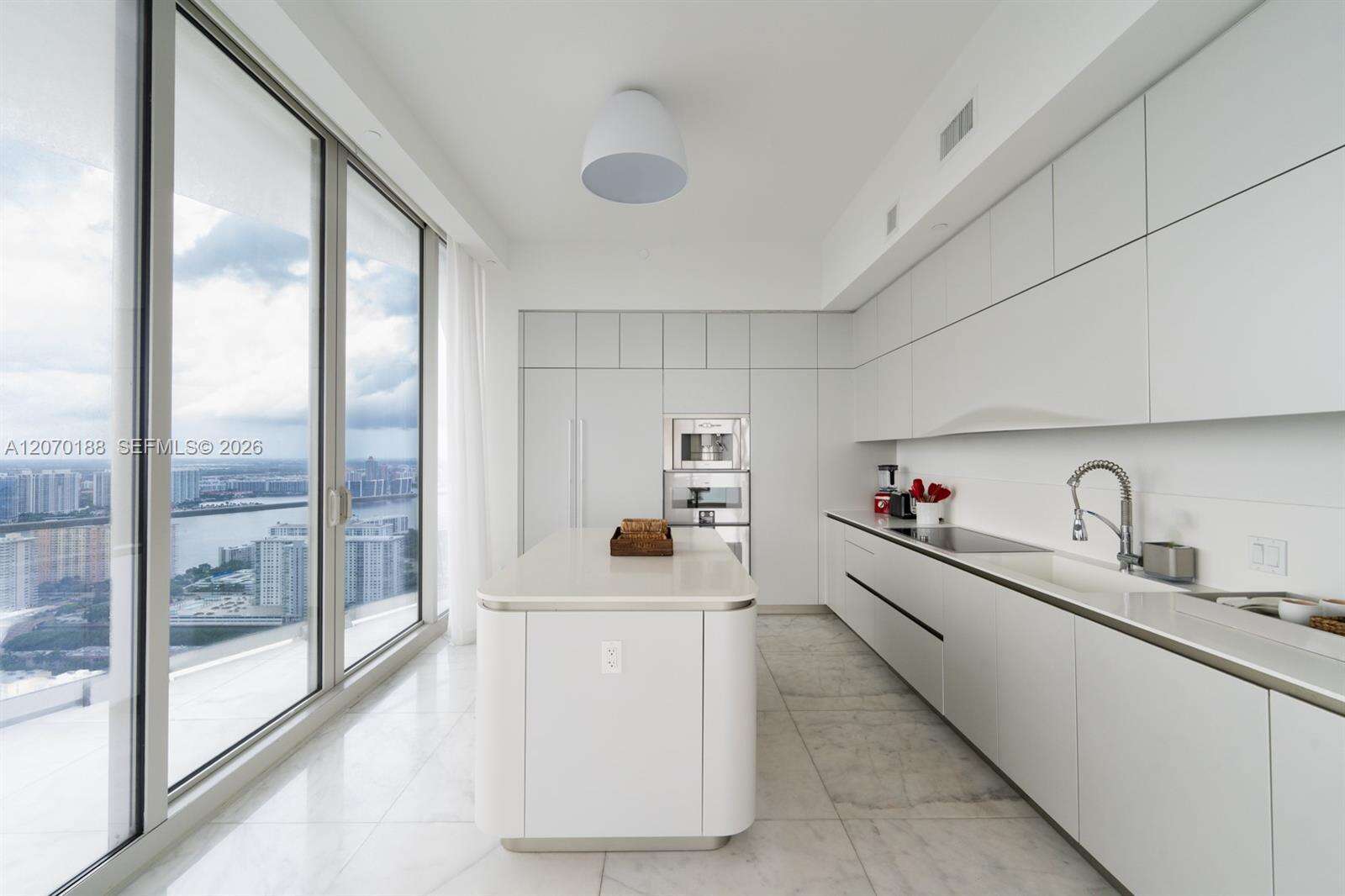 Jade Signature at 16901 Collins Ave, Sunny Isles Beach, FL 33160 - For Rent photo 43