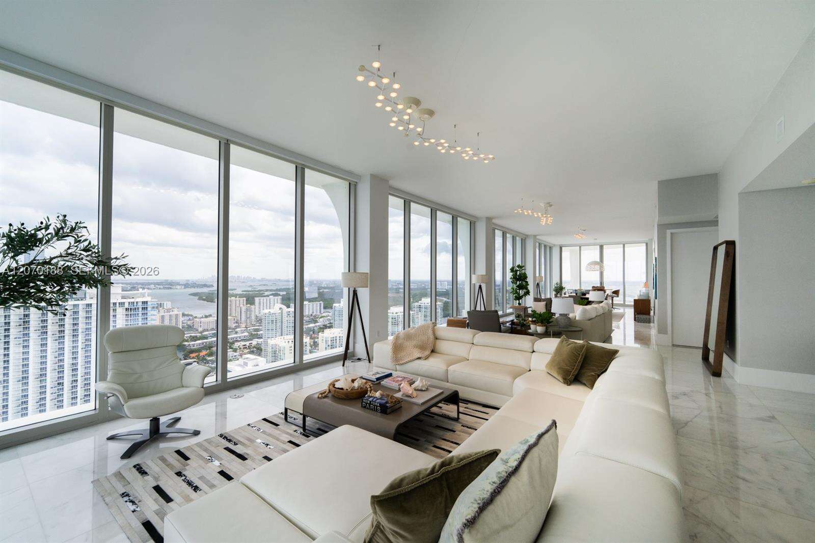 Jade Signature at 16901 Collins Ave, Sunny Isles Beach, FL 33160 - For Rent photo 50