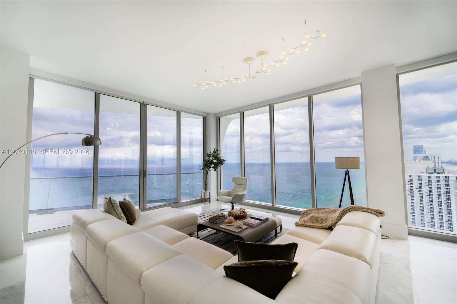 Jade Signature at 16901 Collins Ave, Sunny Isles Beach, FL 33160 - For Rent photo 6
