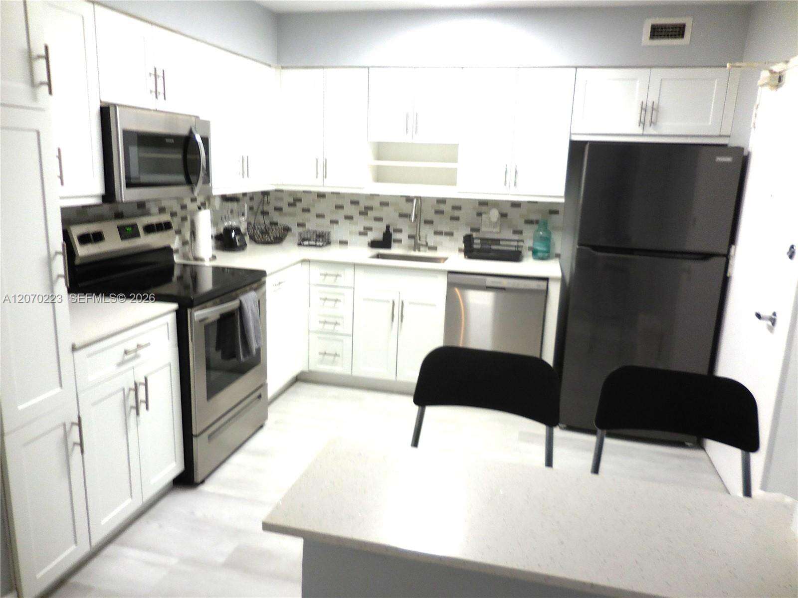 Seacoast 5151 at 5151 Collins Ave, Miami Beach, FL 33140 - For Rent photo 9