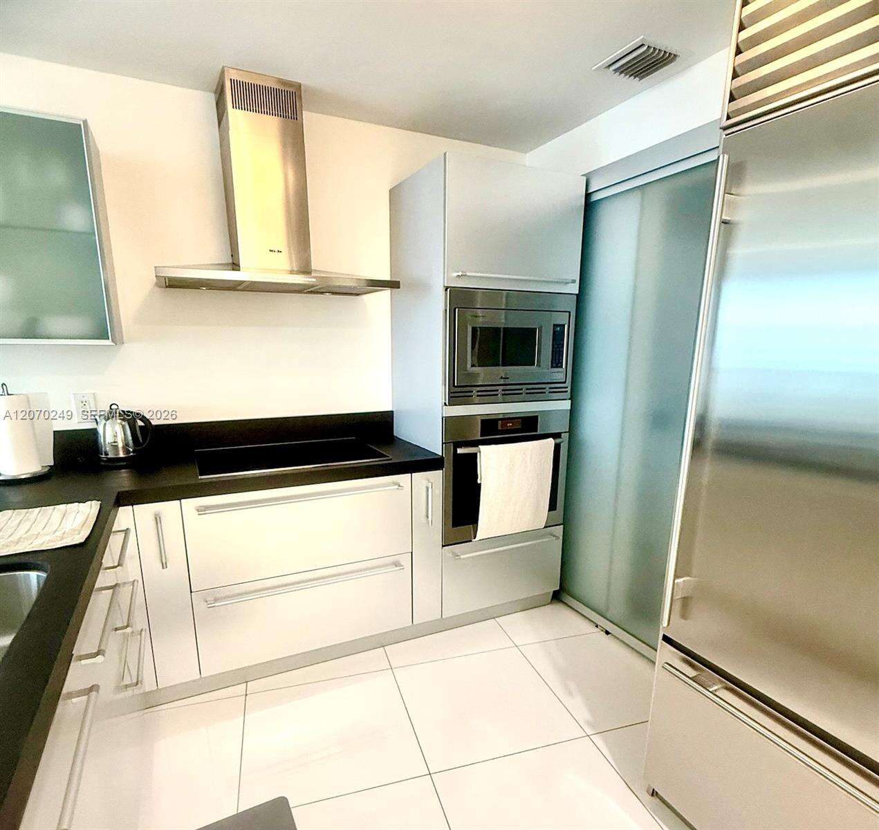 Trump Royale at 18201 Collins Ave, Sunny Isles Beach, FL 33160 - For Rent photo 3