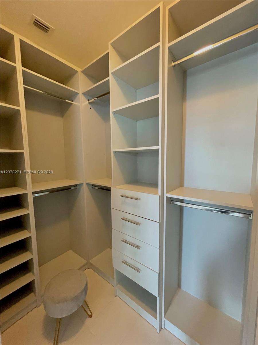 Paraiso Bayviews at 501 31 St, Miami, FL 33137 - For Rent photo 17