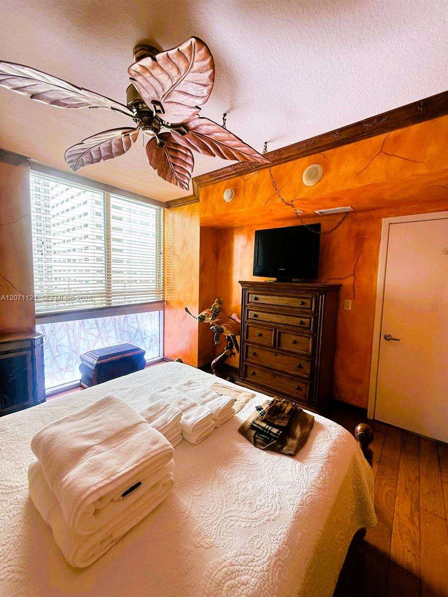 One Miami East at 335 Biscayne Blvd, Miami, FL 33131 - For Rent photo 19