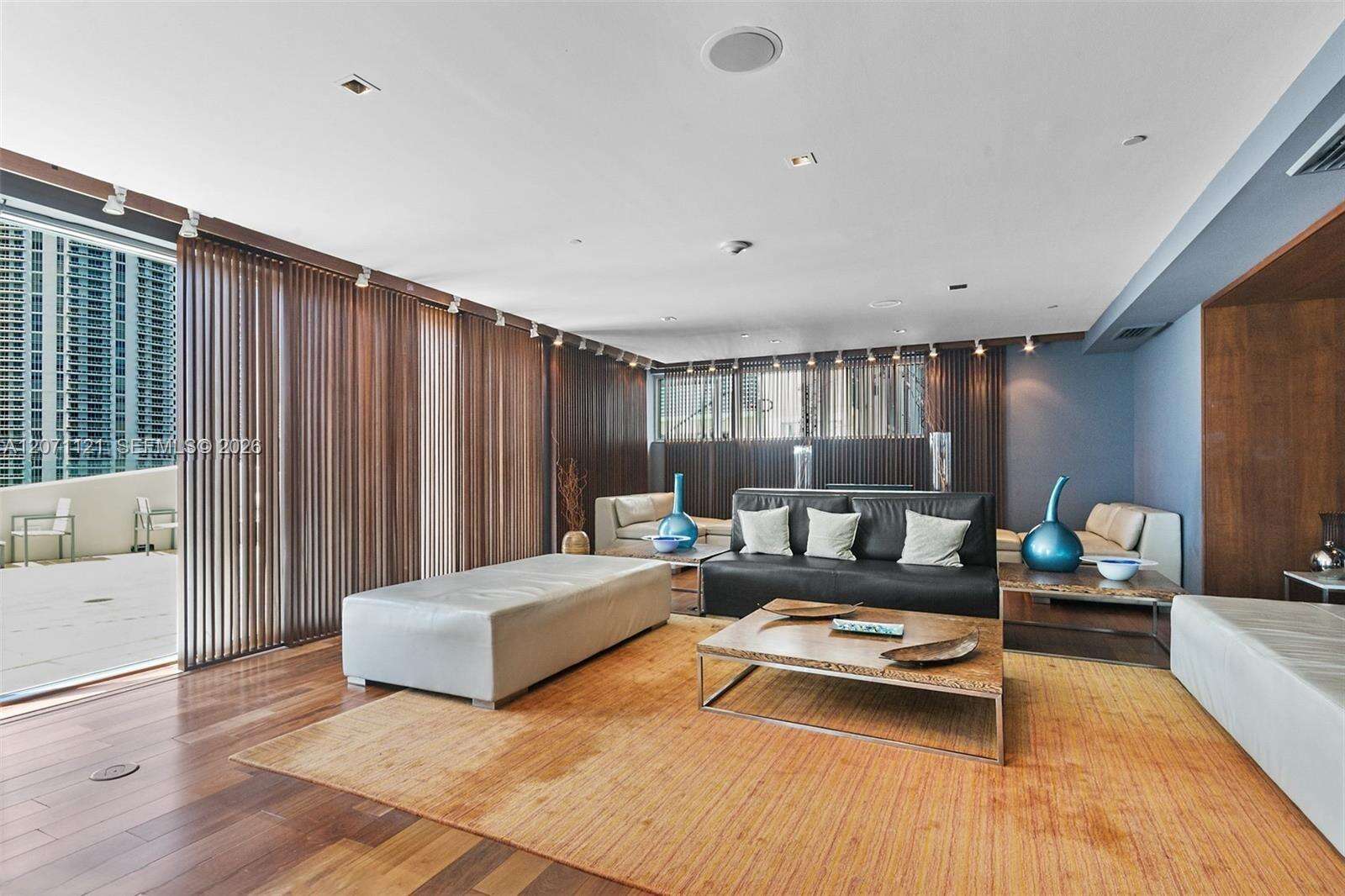One Miami East at 335 Biscayne Blvd, Miami, FL 33131 - For Rent photo 41