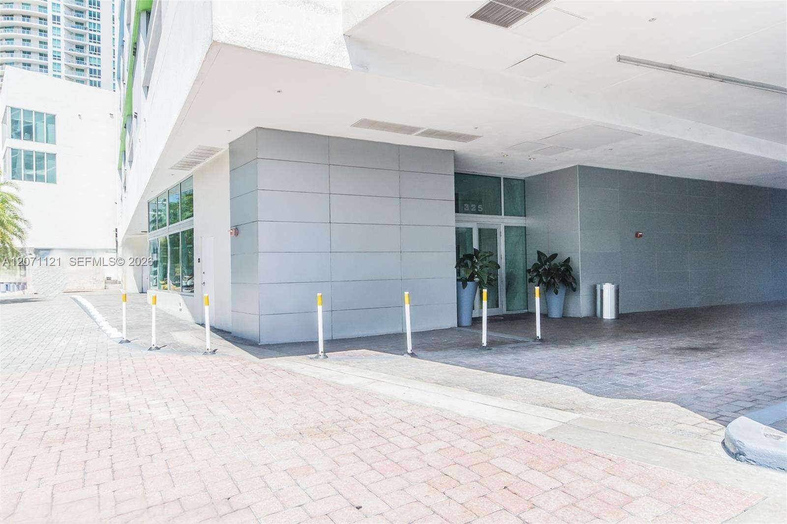 One Miami East at 335 Biscayne Blvd, Miami, FL 33131 - For Rent photo 59