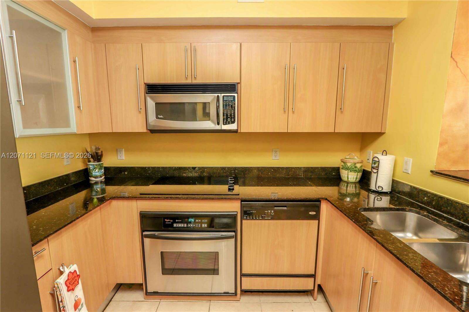 One Miami East at 335 Biscayne Blvd, Miami, FL 33131 - For Rent photo 10