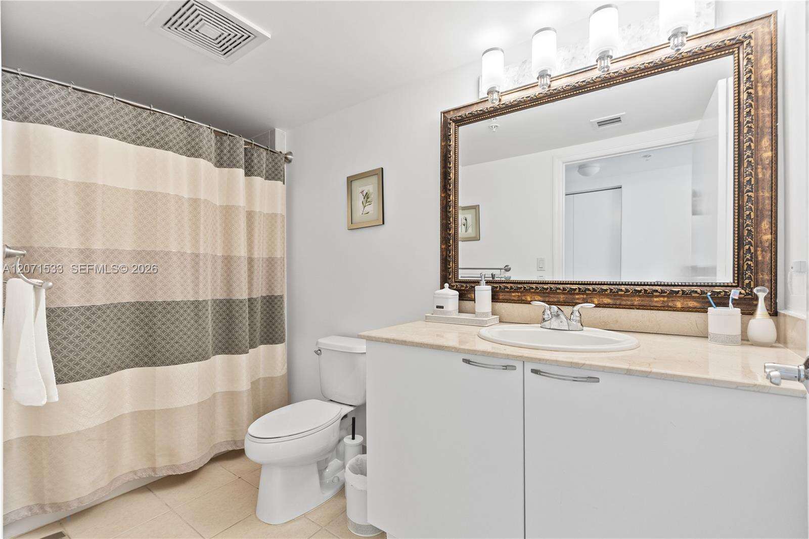 La Perla at 16699 Collins Ave, Sunny Isles Beach, FL 33160 - For Rent photo 24