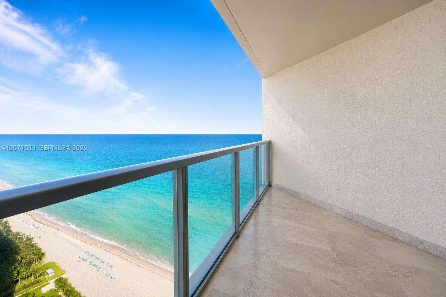 La Perla at 16699 Collins Ave, Sunny Isles Beach, FL 33160 - For Rent photo 27