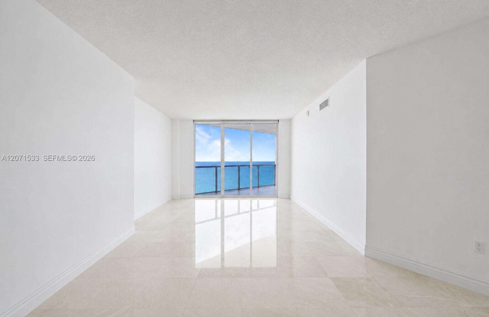 La Perla at 16699 Collins Ave, Sunny Isles Beach, FL 33160 - For Rent photo 6